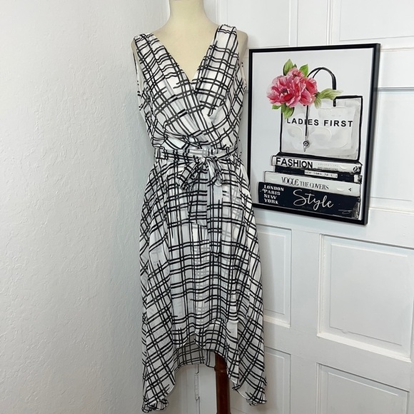 NWT Karl Lagerfeld BNW Geometric Print High Low Dress Size 4 - Picture 1 of 9